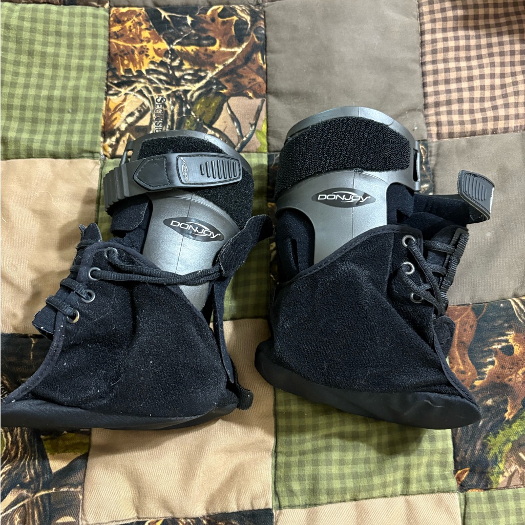 Donjoy Black Ankle Support Brace Donjoy Black Ankle Support Brace